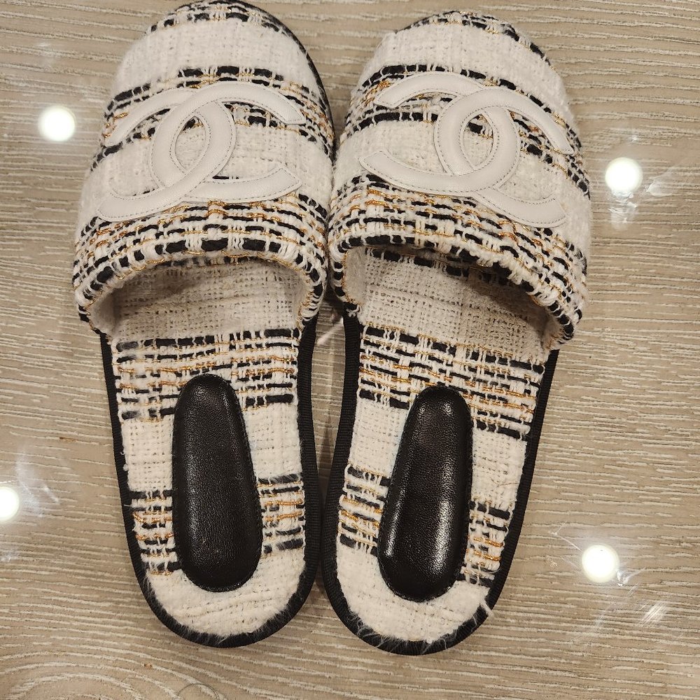 Chanel sandal